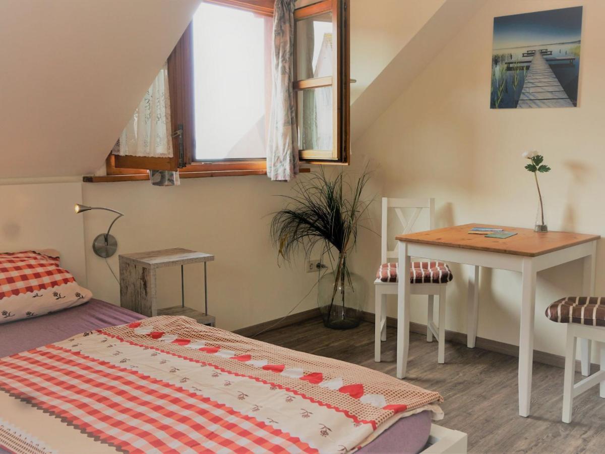 Hotel Pension Ins Fischernetz - Maentele à Meersburg Extérieur photo